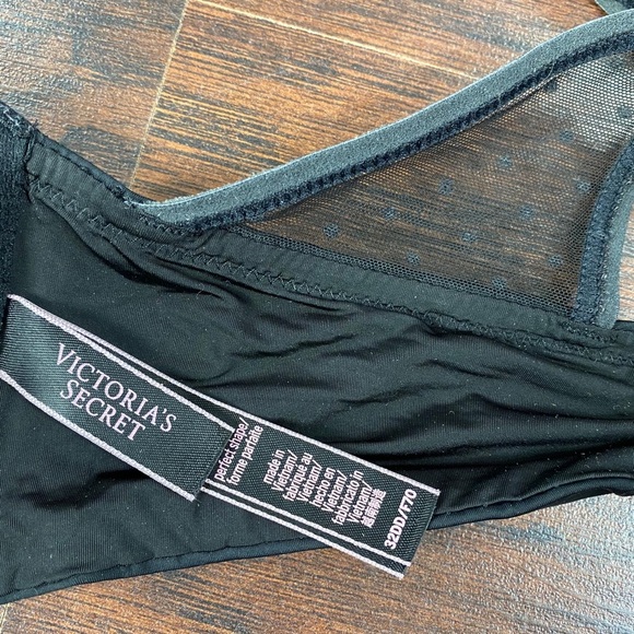 {Victoria’s Secret} Perfect Shape Racerback Bra - Picture 2 of 5